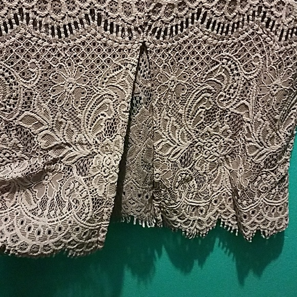 Lace top - Picture 3 of 3